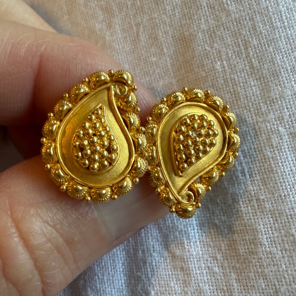 22K Solid Gold Indian Paisley Earrings – Mumbai – 4.93g – Like New